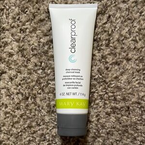 Mary Kay Clearproof Deep-Cleansing Charcoal Mask
